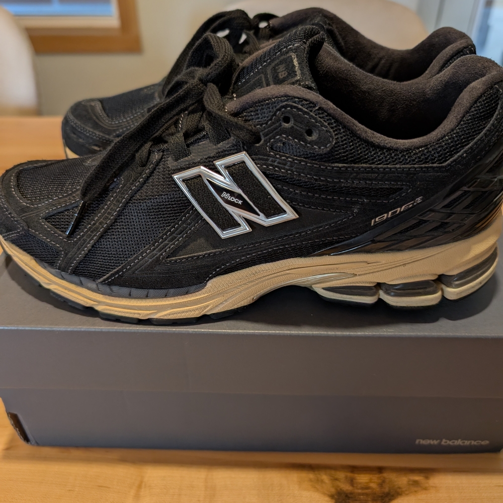 New Balance 1906R Size US 10 Mens